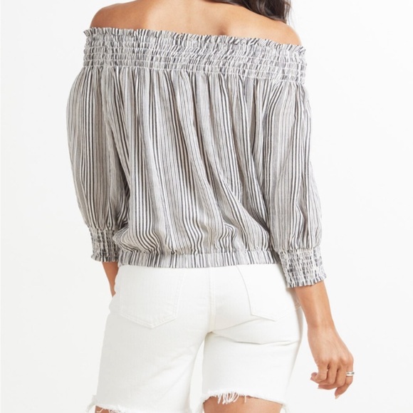 Evereve Sydney Stripe Off The Shoulder Blue & White Flowy Blouse Top Sz S - Picture 9 of 13